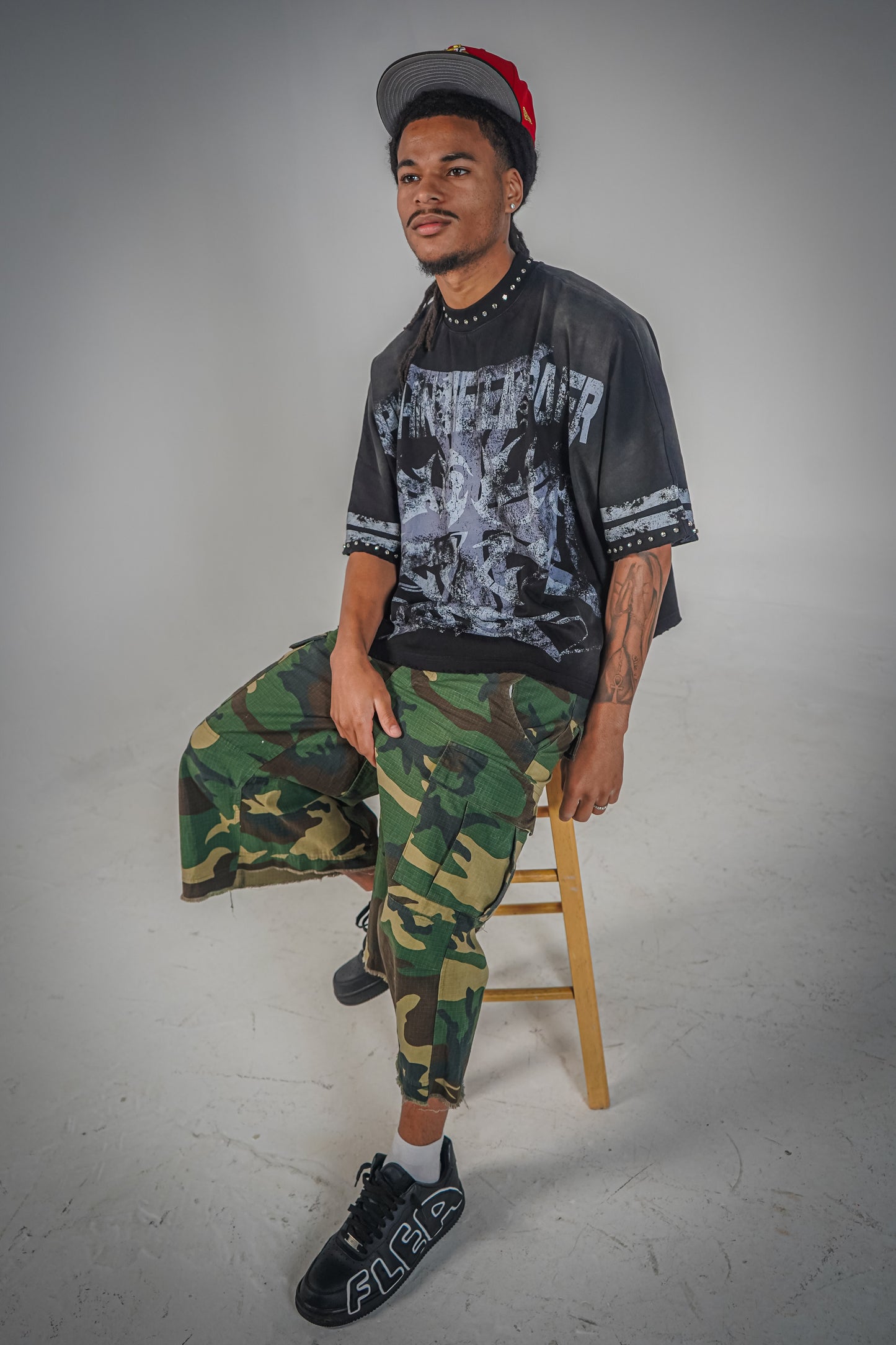 PHP V1 LOGO BLACK TEE